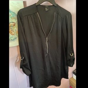 Forever 21 zipper quarter sleeve blouse